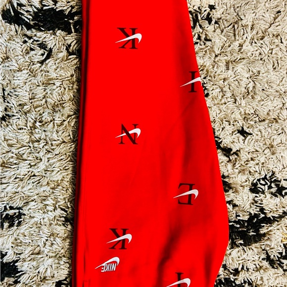 Nike Men’s Jogger Suit Hoodie & Sweatpants - Picture 3 of 13